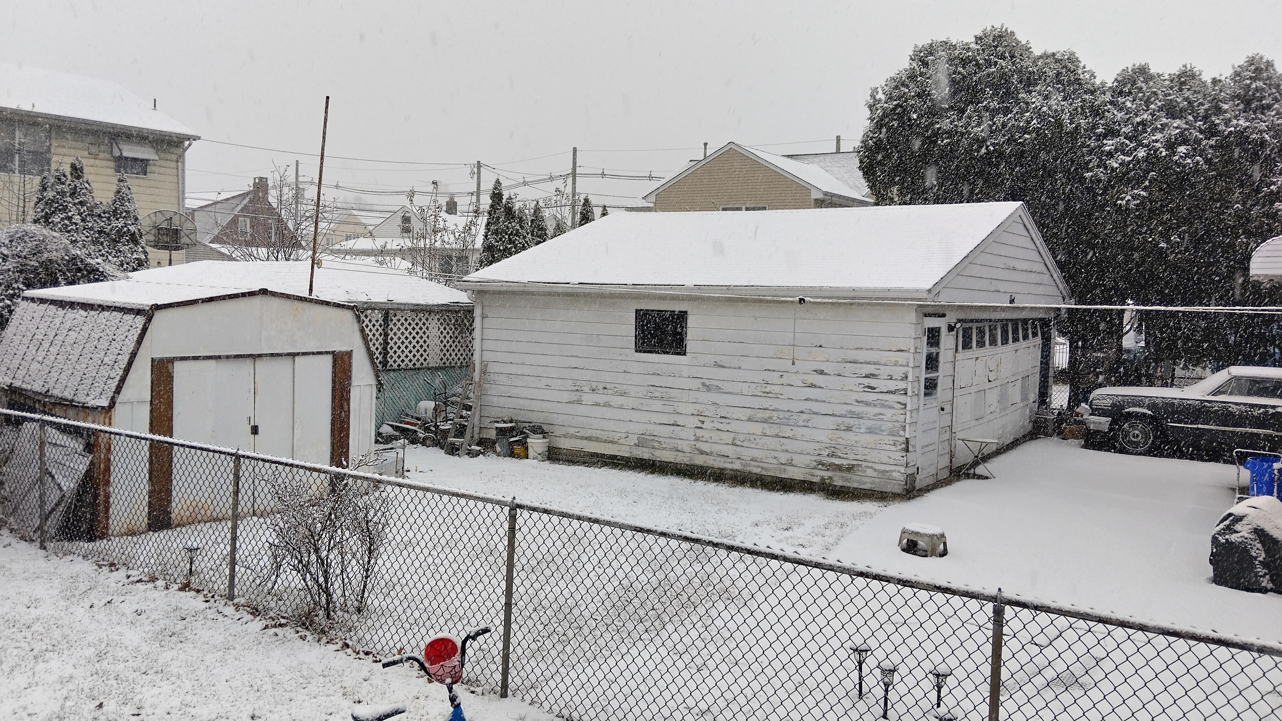 Good Morning! It's beautiful but soon I will have to clean 😭😂😭😂🌨️❄️☃️